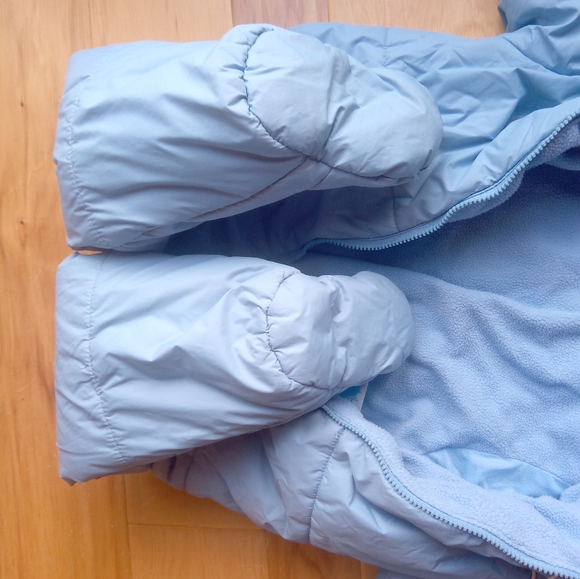 Snowsuit (6-12m) - Picture 3 of 5